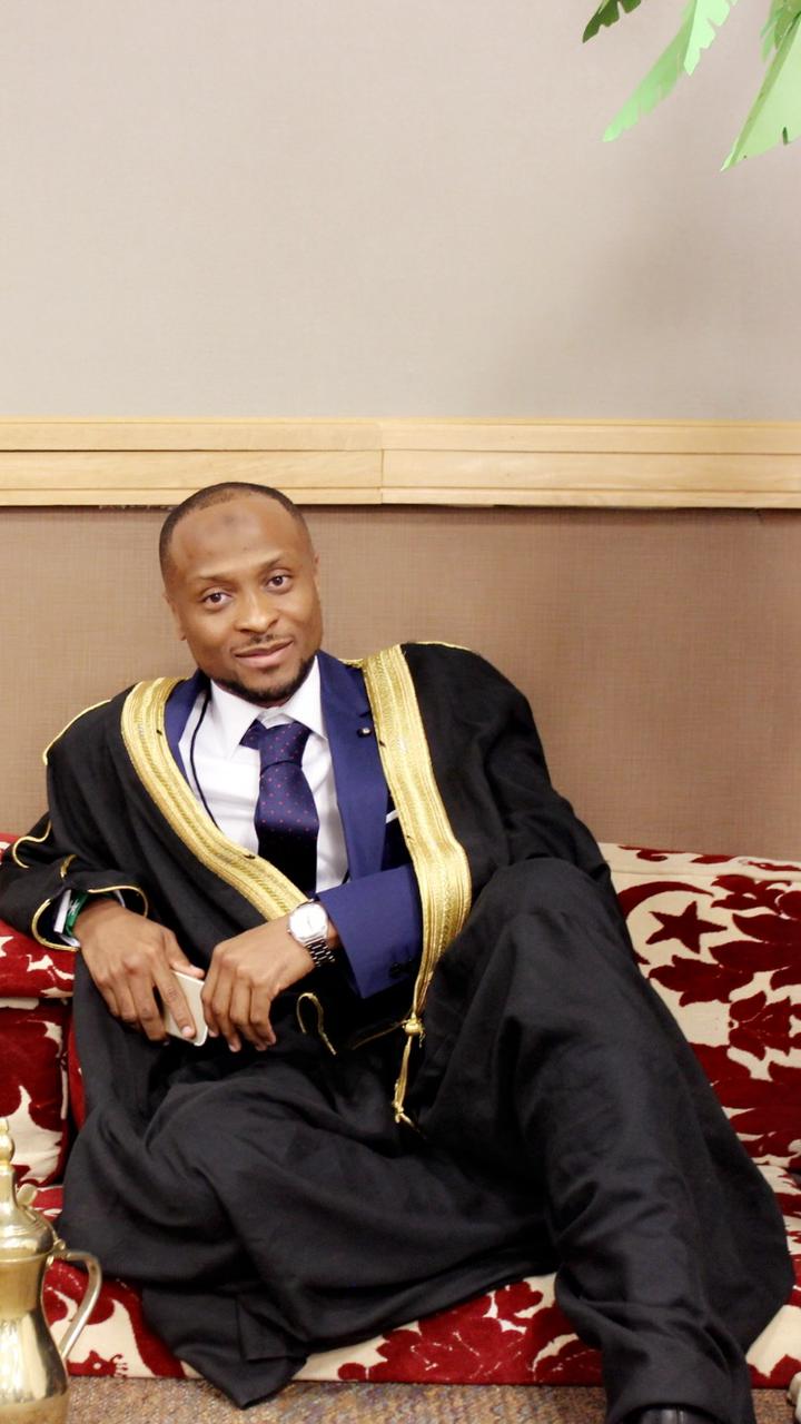 Dr. Edrees Alhawsawi wearing a bisht
